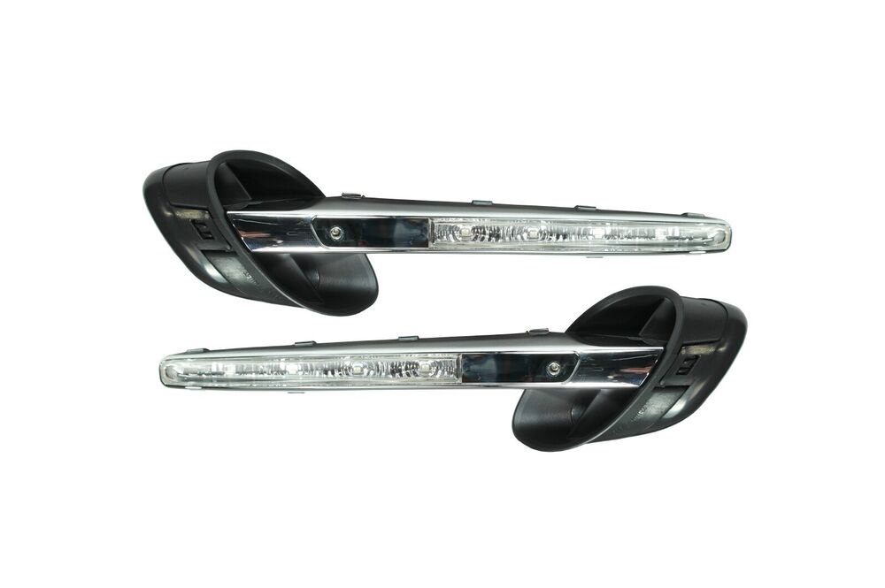 For BMW 07-12 E92/E93 M3 Style Fenders with LED Side Lamp With Water Tank
